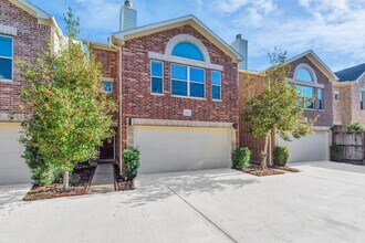 Building Photo - 3627 Main Plaza Dr