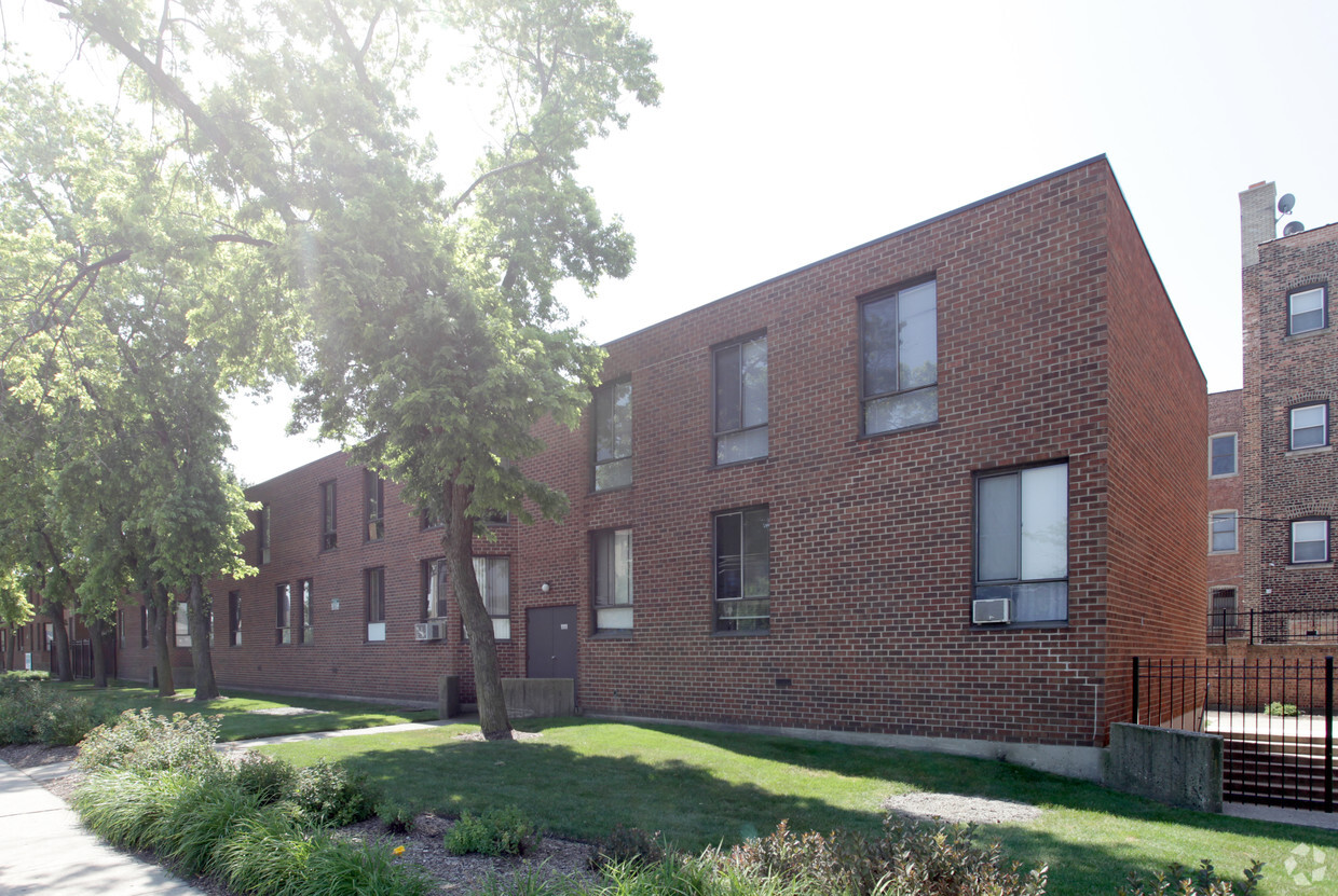 Foto del edificio - Greenwood Park Apartments