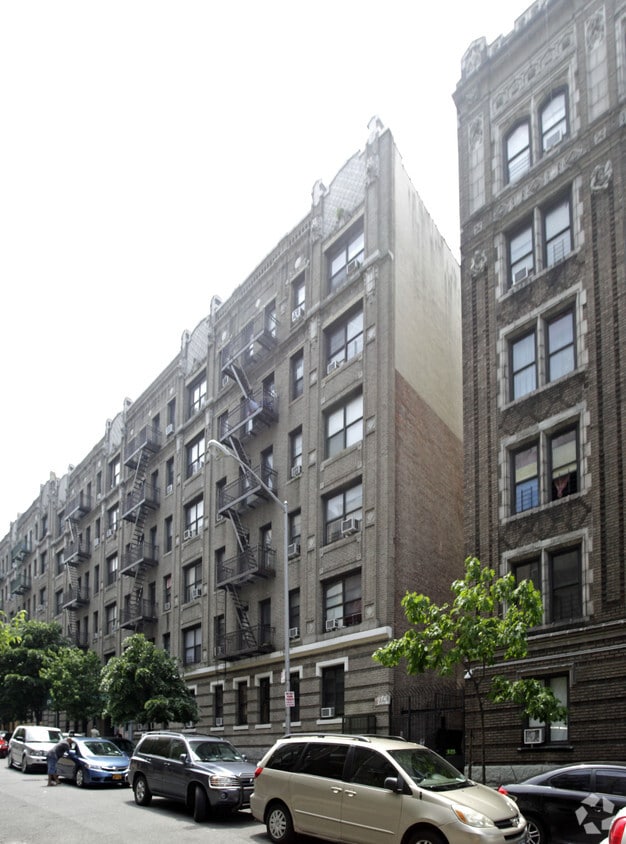 Building Photo - 674 W 161st St