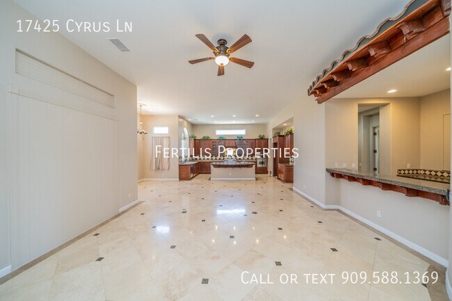 Foto del edificio - 17425 Cyrus Ln