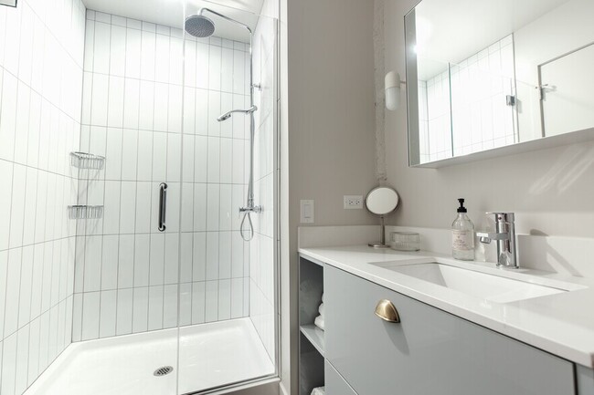 Foto del edificio - 154 W Erie St