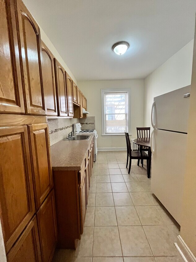 160 Ave C C4 - 164 Avenue C