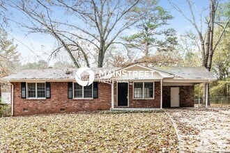 Building Photo - 892 Oak Dr