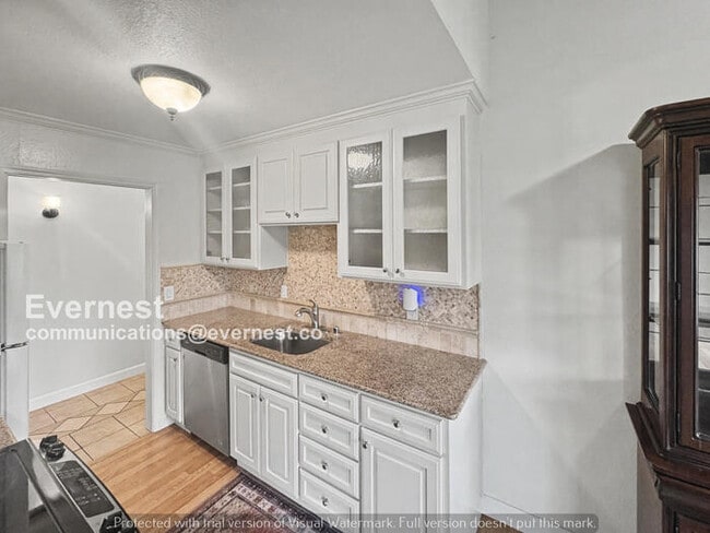 Building Photo - 255 S Rengstorff Ave