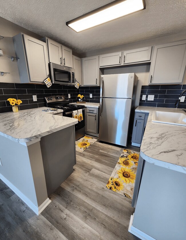 Interior Photo - Estates at Brentwood Lake