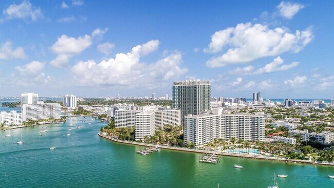 Foto del edificio - 1500 Bay Rd