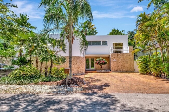 Building Photo - 4410 Brighton Pl