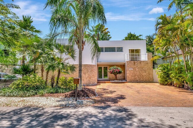 Foto del edificio - 4410 Brighton Pl
