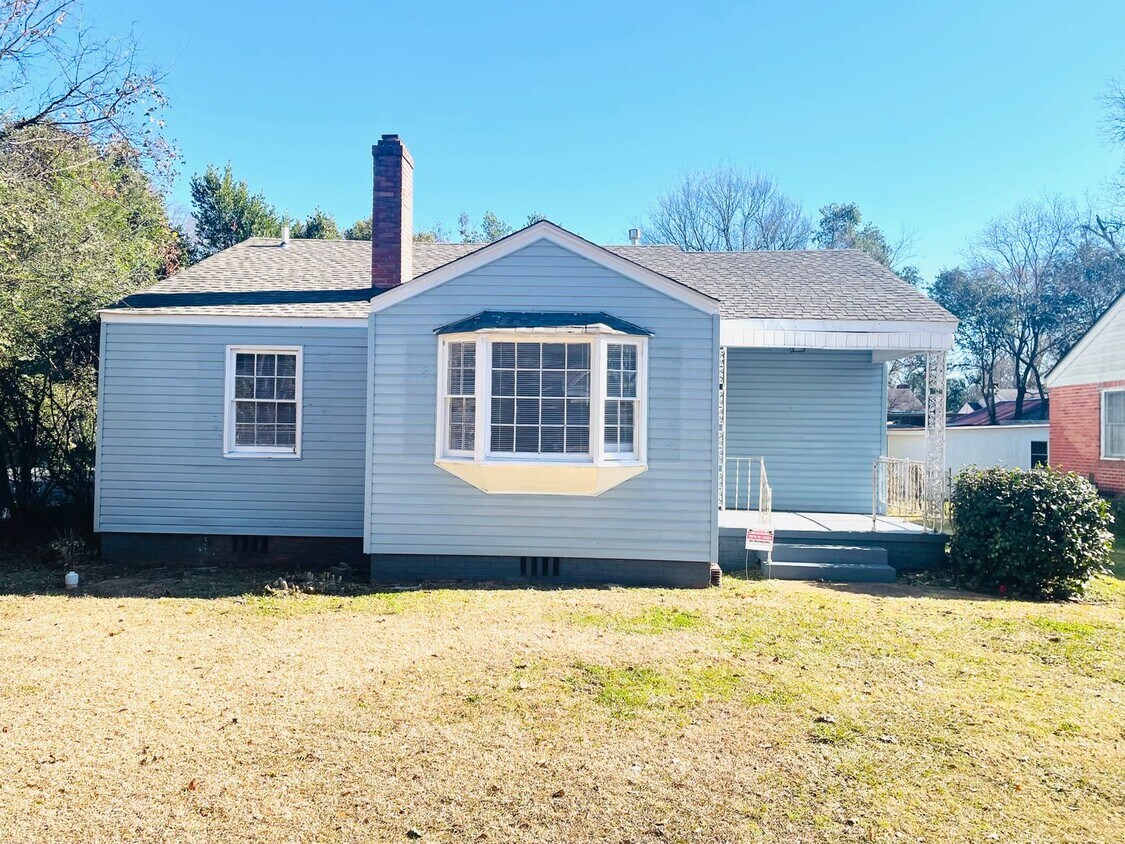 ** 2 bed 1 bath in Highland Park ** Call 3... House Rental in Montgomery, AL