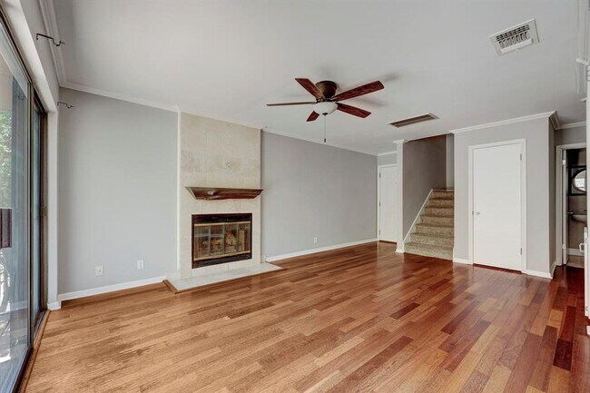 Foto del edificio - 3845 Ranch to Market Rd 2222