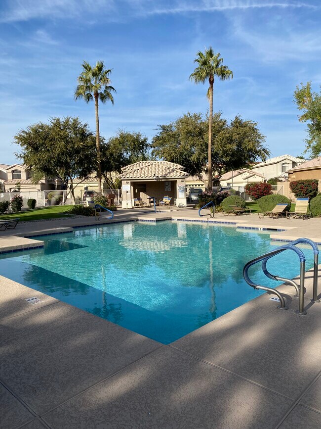 Foto del edificio - 8370 W Melinda Ln