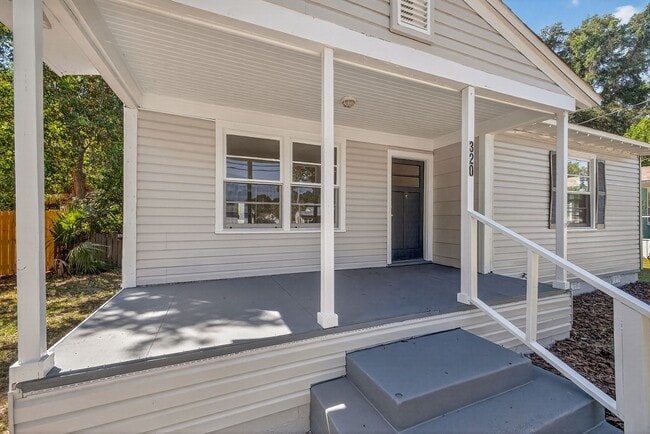 Building Photo - MOVE IN SPECIAL: HALF OFF first full month of rent!!!