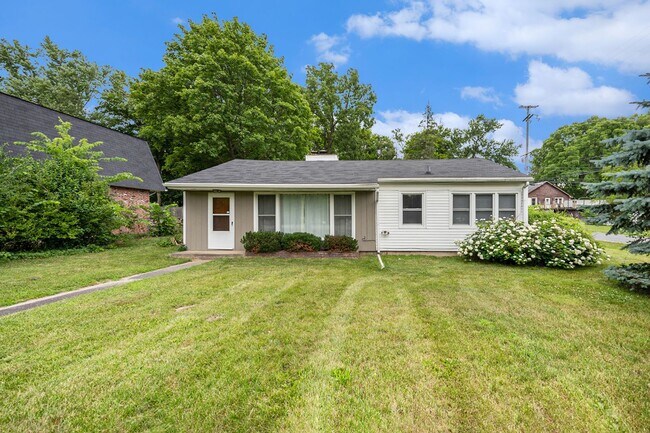 Foto del edificio - Charming, remodeled 2-Bed/1-Bath  ranch style home- $1499