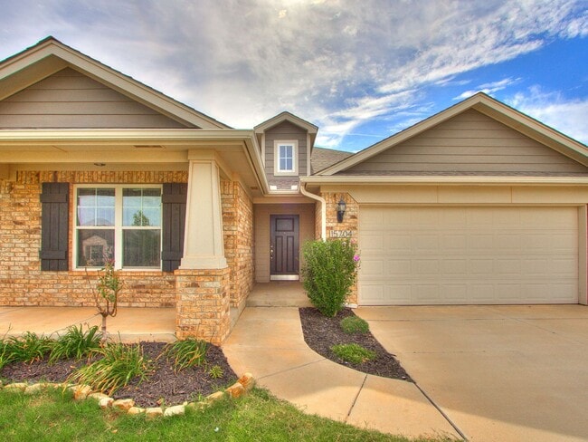 Building Photo - 15704 Caney Dr