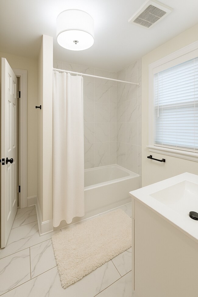 Foto del edificio - 4313 S King Dr