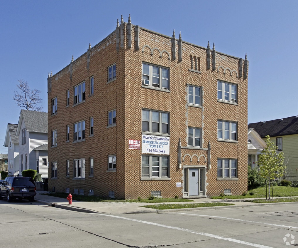 Primary Photo - 1242 W Highland Ave