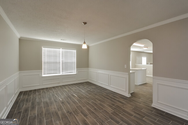Foto del edificio - 220 Hillside Oak Ln
