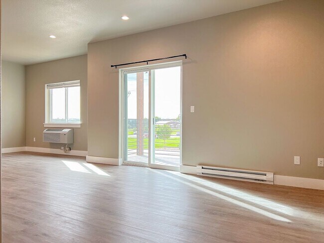 Foto del edificio - 2 bed/ 1.5 bath in Brand New Soldier Ridge Complex!