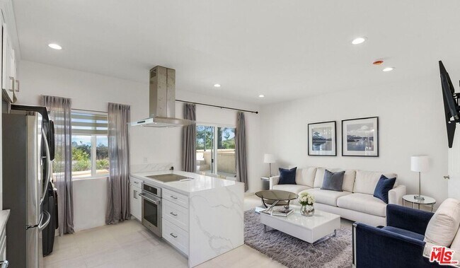 Building Photo - 21727 Planewood Dr