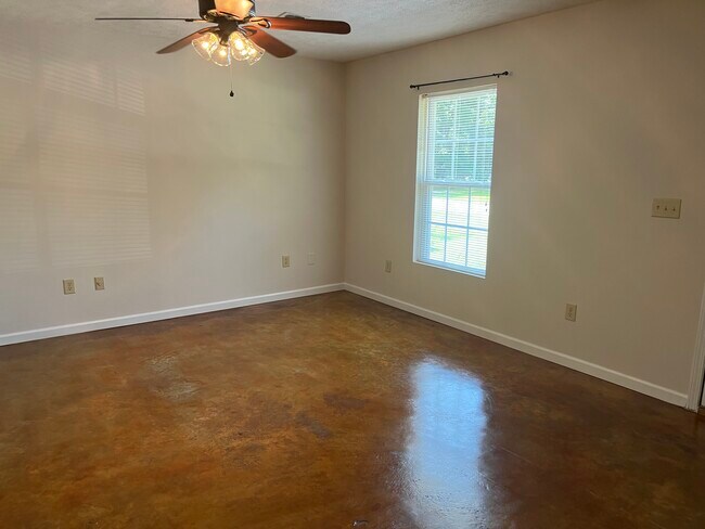 Foto del edificio - 23 Cottage Ln