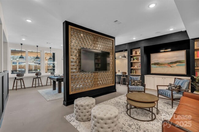 Foto del edificio - 9821 Research Dr