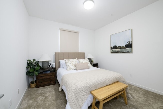 Foto del edificio - Fully Furnished & Move-In Ready in Midtown | Stylish & Modern Home for Rent