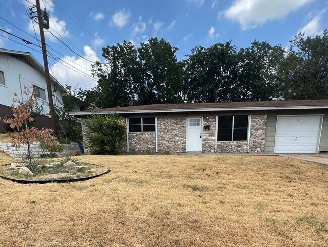 Building Photo - Perlman Properties (3511 Southridge Dr)