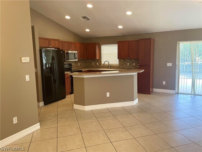 Foto del edificio - 2615 19th St W