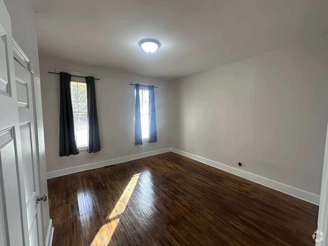 Building Photo - 360 Maria Ave