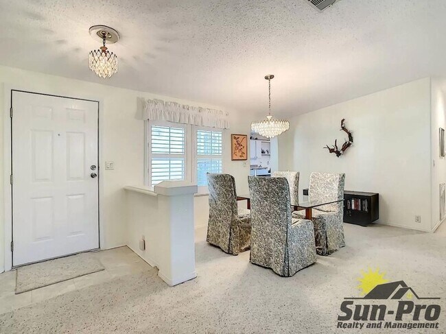 Foto del edificio - 129 Deer Run Lake Dr