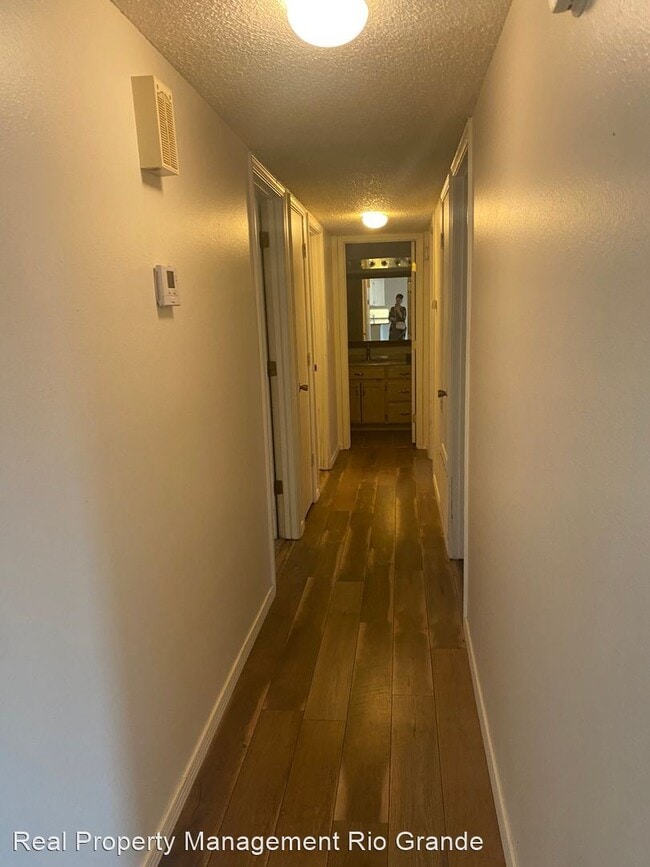 Building Photo - 3 br, 2 bath House - 6001 Flor De Rio Ct NW