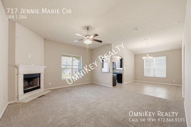 Foto del edificio - 717 Jennie Marie Cir