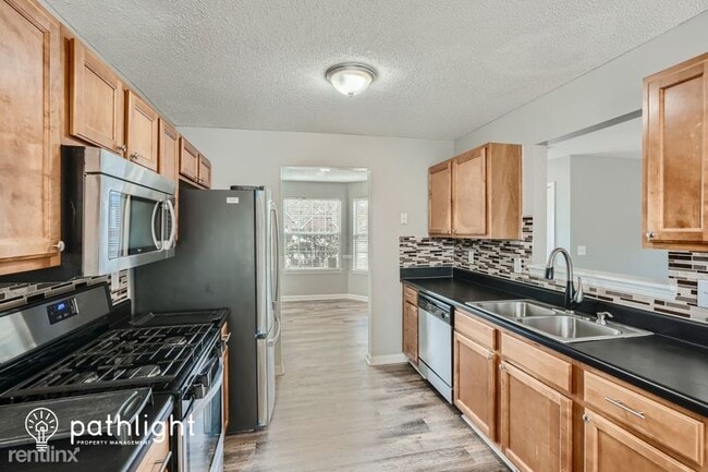 Building Photo - 4 br, 2 bath House - 905 Reda Court UNIT