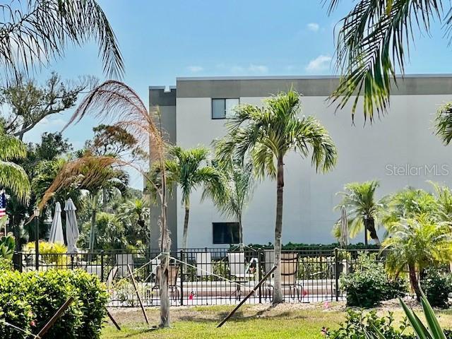 Foto del edificio - 1001 Islamorada Blvd