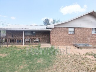 Building Photo - 210 S Ave O