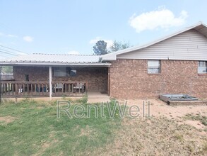 Building Photo - 210 S Ave O