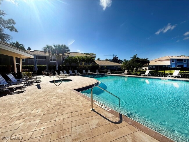 Foto del edificio - 370 Emerald Bay Cir