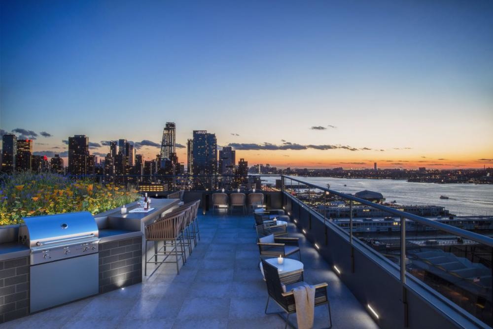 Building Photo - 2 bedroom in New York NY 10019