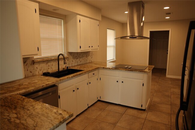 Foto del edificio - 1038 Cottage Oak Ln