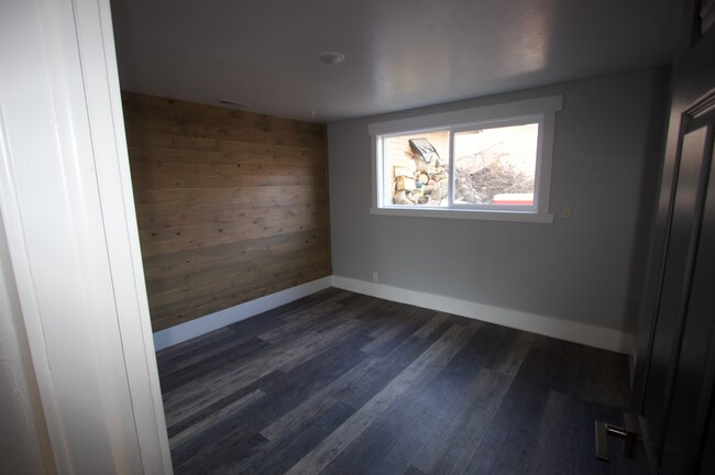 Building Photo - 1210 W 820 N