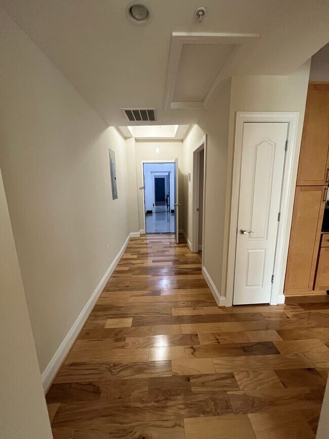 Foto del edificio - 1319 Park Rd NW