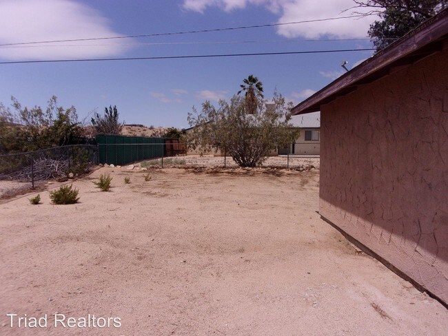Building Photo - 4 br, 2 bath House - 6344 Mojave Ave