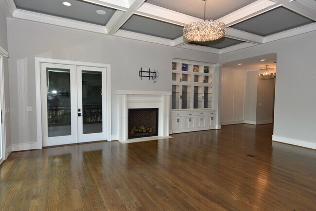 Building Photo - Exquisite Home in popular Budleigh Location!