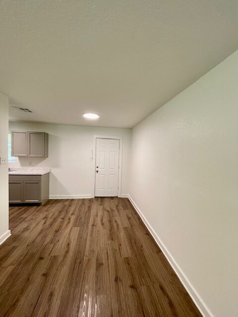 Foto del edificio - 105 Faye Dr