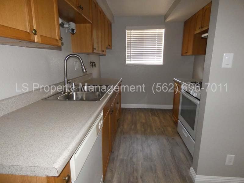 Primary Photo - 19XX E Rose Ave