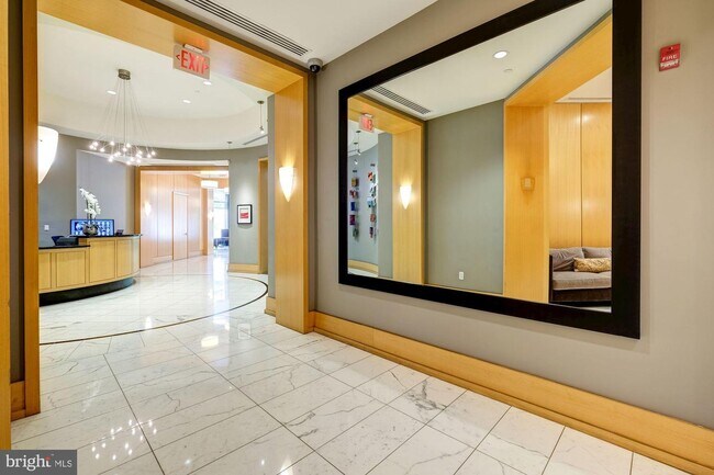 Building Photo - 155 Potomac Passage