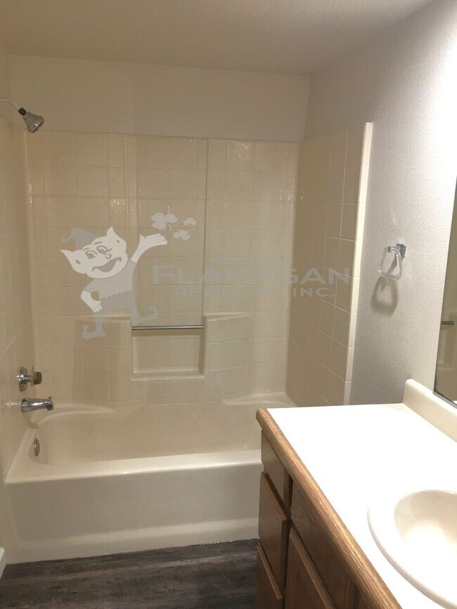 Foto del edificio - 3057 W Queens Cir