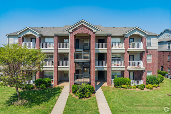 Building Photo - The Greens at Coffee Creek