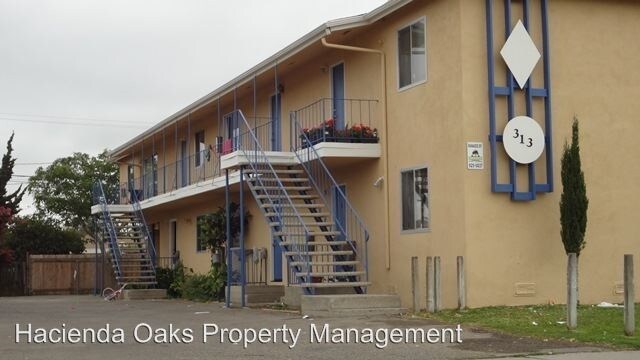 Primary Photo - 313 S Oakley Ave