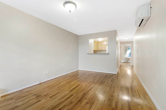 Building Photo - 126 W 132nd St